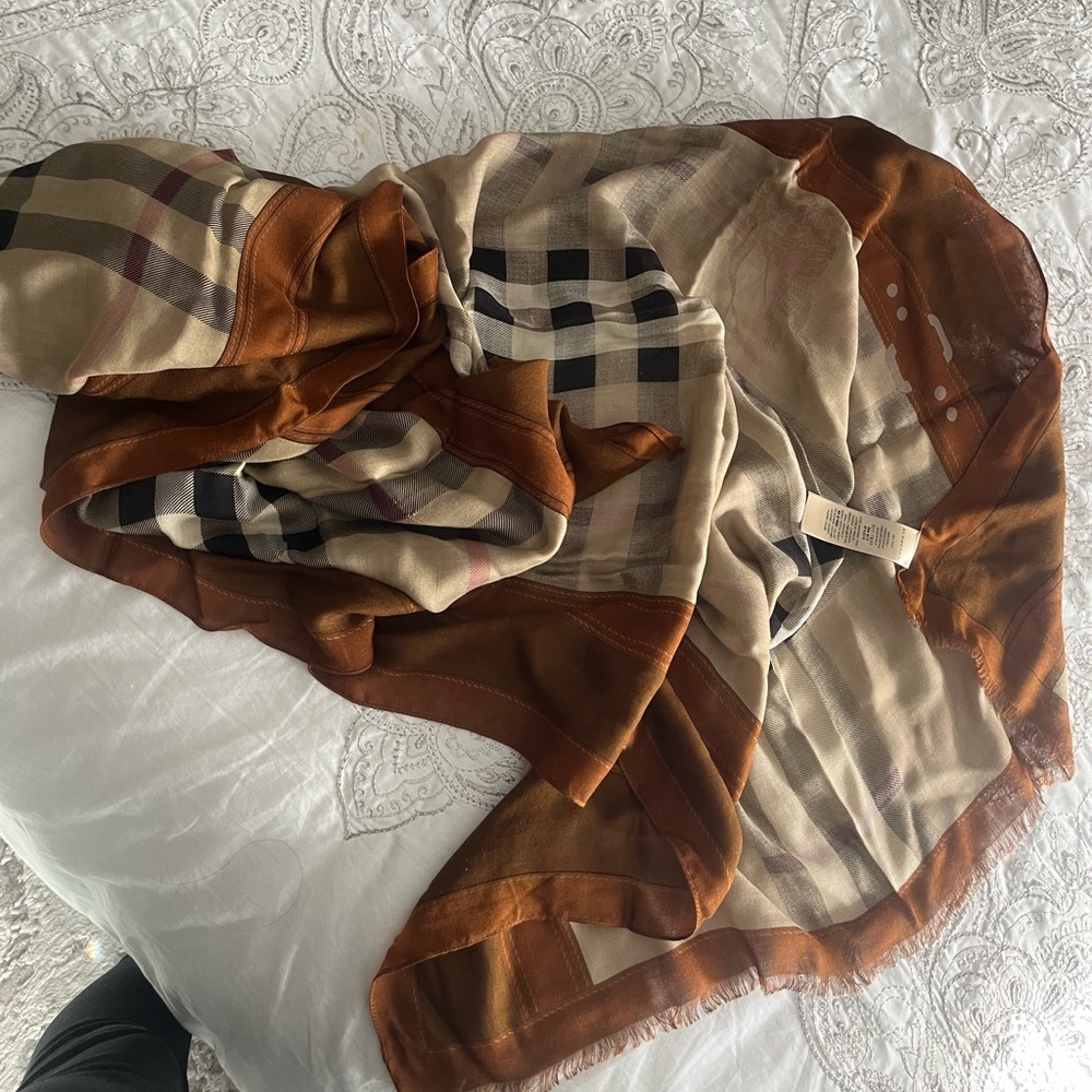Burberry scarf